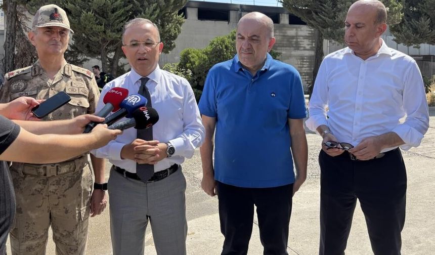 Vali Çeber yangının son durumunu açıkladı