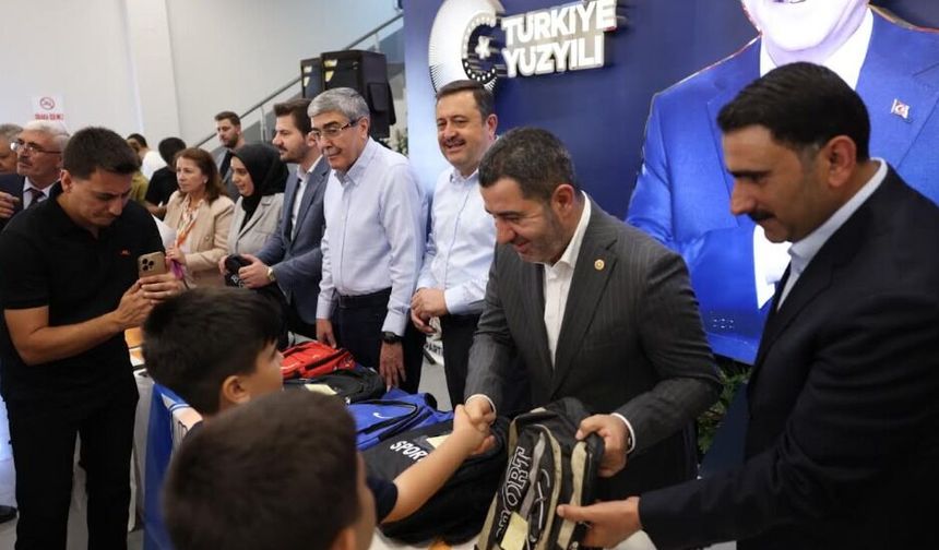 AK Parti çocukların yüzünü güldürdü