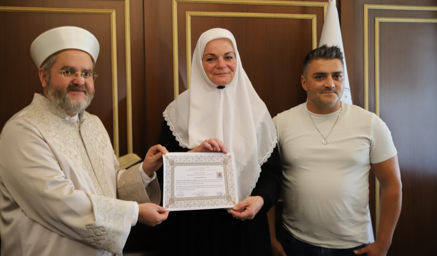 Alman kadın Gaziantep’te Müslüman oldu