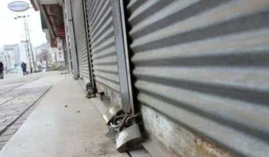 Esnafın kepenkleri bir bir kapanıyor