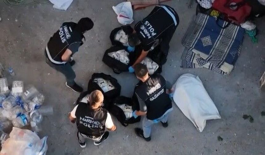 Gaziantep’te çatı katından 572 bin captagon çıktı