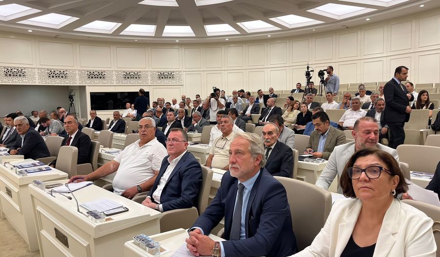 Büyükşehir Meclisi’nde Yoğun Mesai