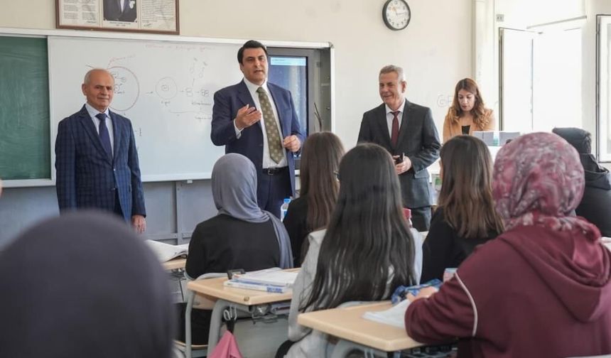 Şehitkamil’den üniversitelilere dev destek