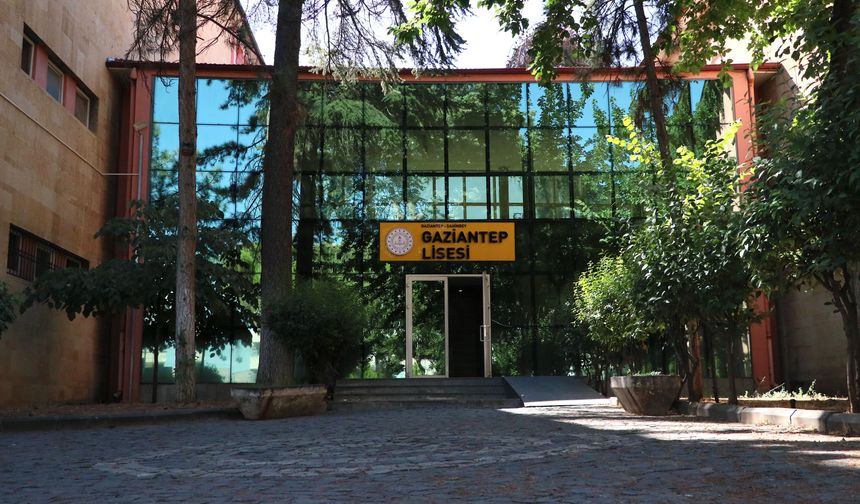 Atatürk'ün İsteğiyle Açılan Gaziantep Lisesi 100 Yaşında