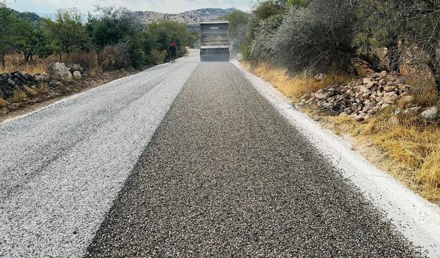 Araban’ın kırsal mahalle yolları yenilendi