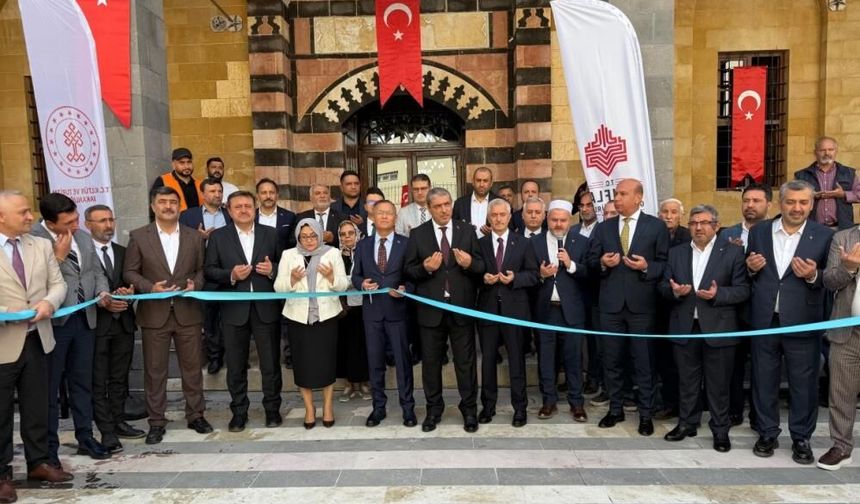 Asırlık cami yeniden ayağa kaldırıldı