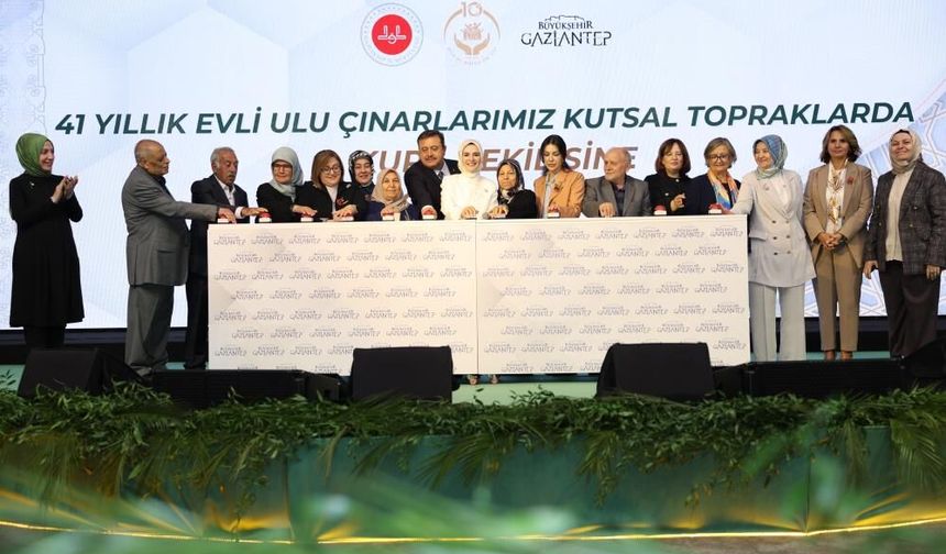 Gaziantep’te 41 yıllık çiftlere Umre müjdesi geldi