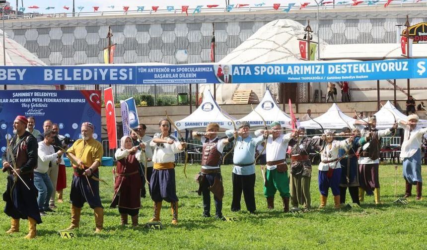 Geleneksel okçuluğun ustaları Gaziantep’te yarıştı
