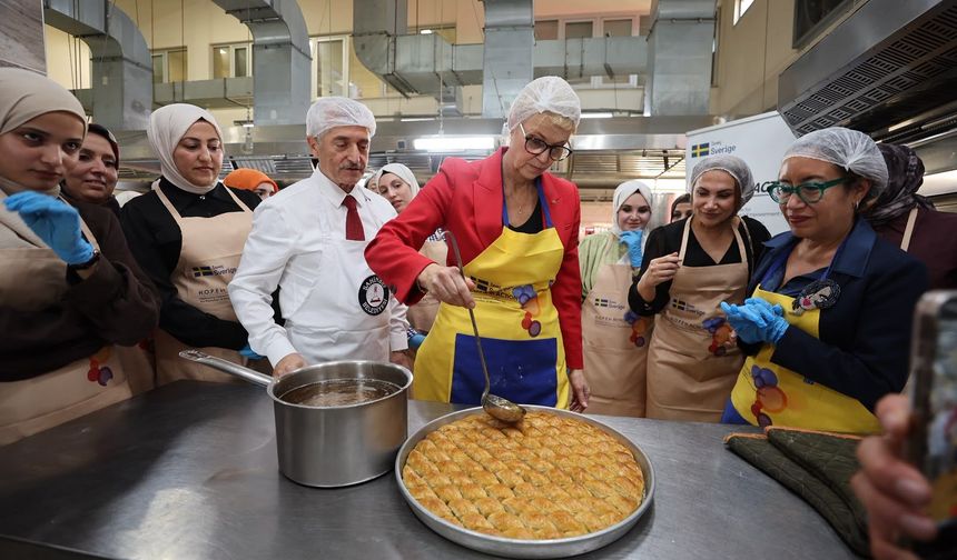 İsveç Büyükelçisi Baklava Ustası Oldu