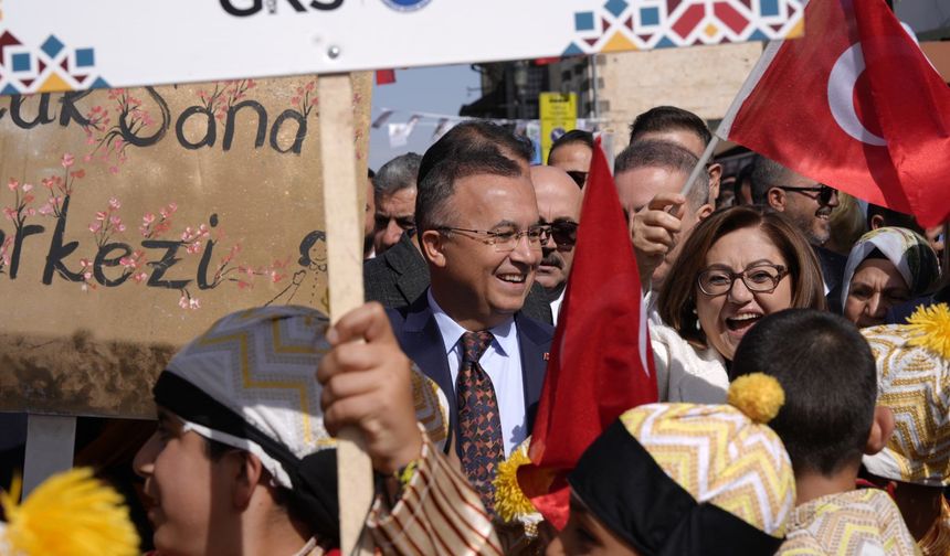 Kültür Yolu Festivali Kortej Yürüyüşüyle Başladı