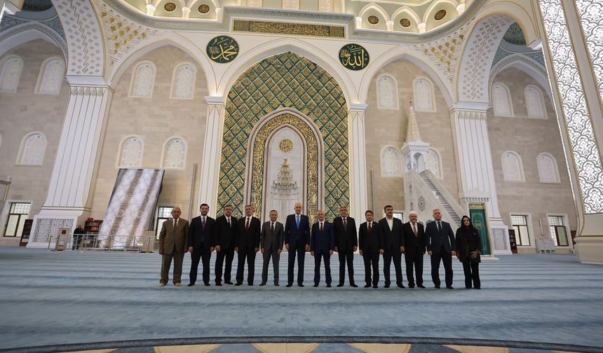 Kurtulmuş’tan Millet Camii’ne Tam Not