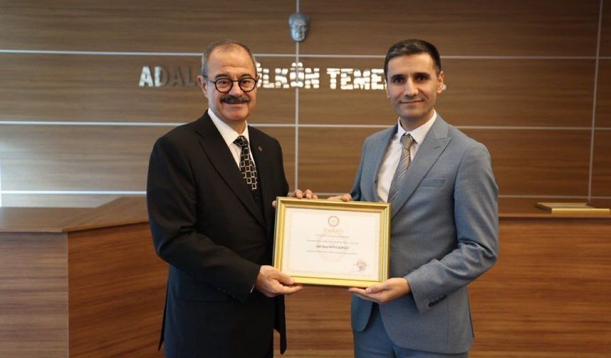 Konukoğlu Ve Ünverdi Mazbatalarını Aldı