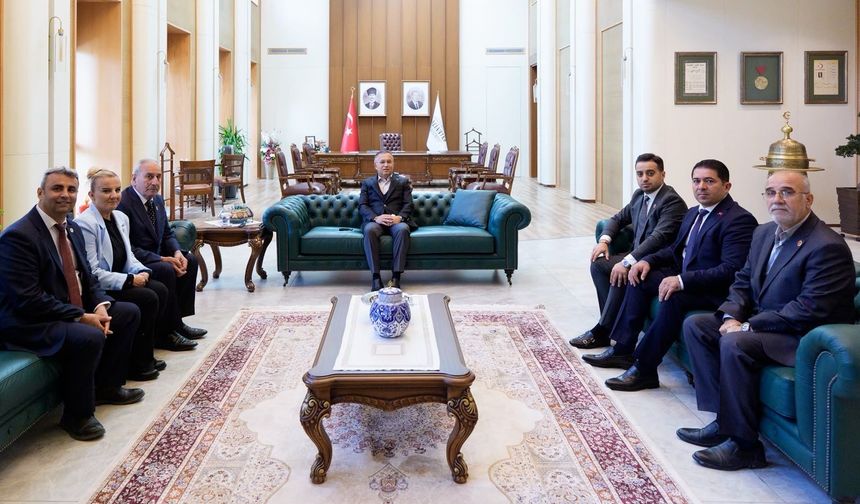 Muhtarlardan Vali Çeber’e Anlamlı Ziyaret