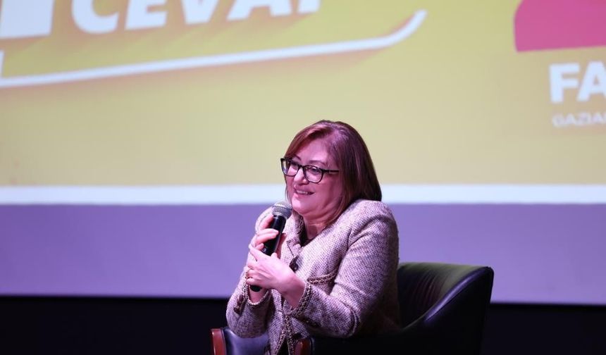 Fatma Şahin Öğrencilere Verdiği Müjdeyle Şaşırttı