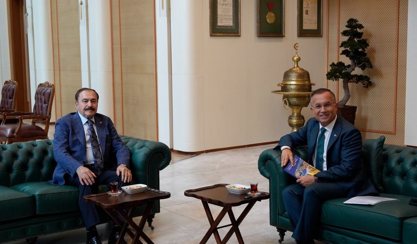 Veysel Eroğlu'ndan Vali Kemal Çeber'e Ziyaret