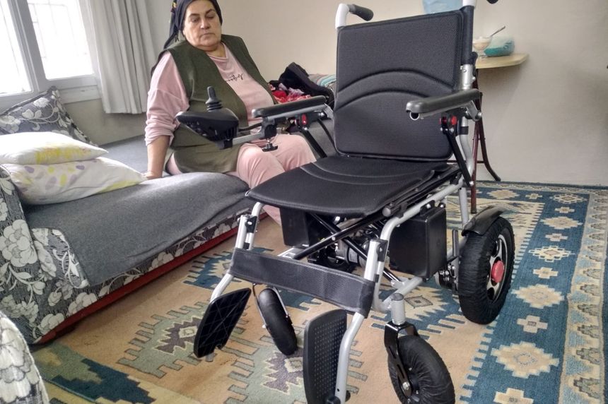 Depremzede Engellilere 104 Akülü Araç Ve Tekerlekli Sandalye Dağıtıldı