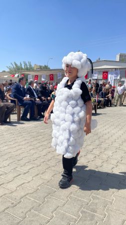 Deprem bölgesinde Dünya Çevre Günü kutlandı