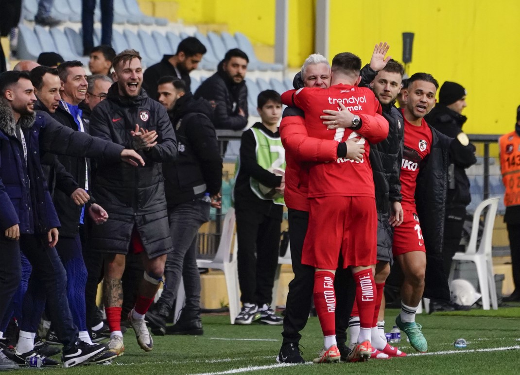 Gaziantep FK'nın 7 maç kazandığı İstanbulspor maçında ilginç anlar,,,