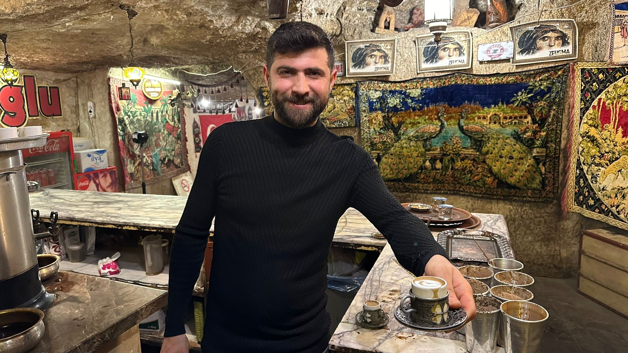 Güneydoğu Anadolu'nun dağlık alanlarında doğal olarak yetişen menengiç (yabani fıstık) ağacının meyvelerinden hazırlanan kahve, bağışıklık sistemini güçlendirmesi ve soğuk algınlığına iyi gelmesiyle biliniyor.
