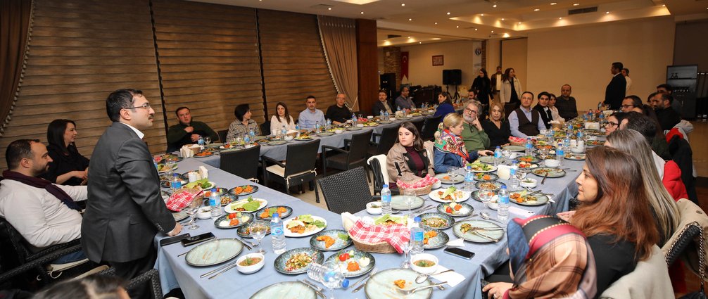 Gaün Erasmus Bölüm Koordi̇natörleri̇ Bi̇r Araya Geldi̇ (2)