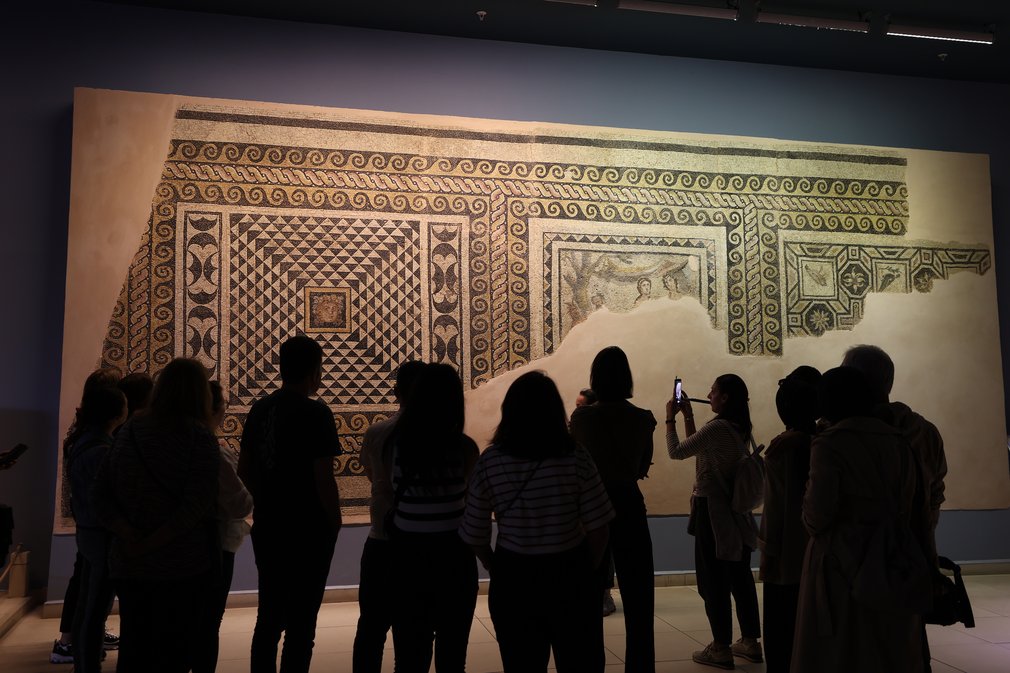 Zeugma Mozaik Müzesi 40 Bin Kişiyi Ağırladıaa 20240416 34279856 34279848 Cingene Kizi Bayram Tatilinde Ziyaretci Sayisinda Rekor Uzerine Rekor Kirdi