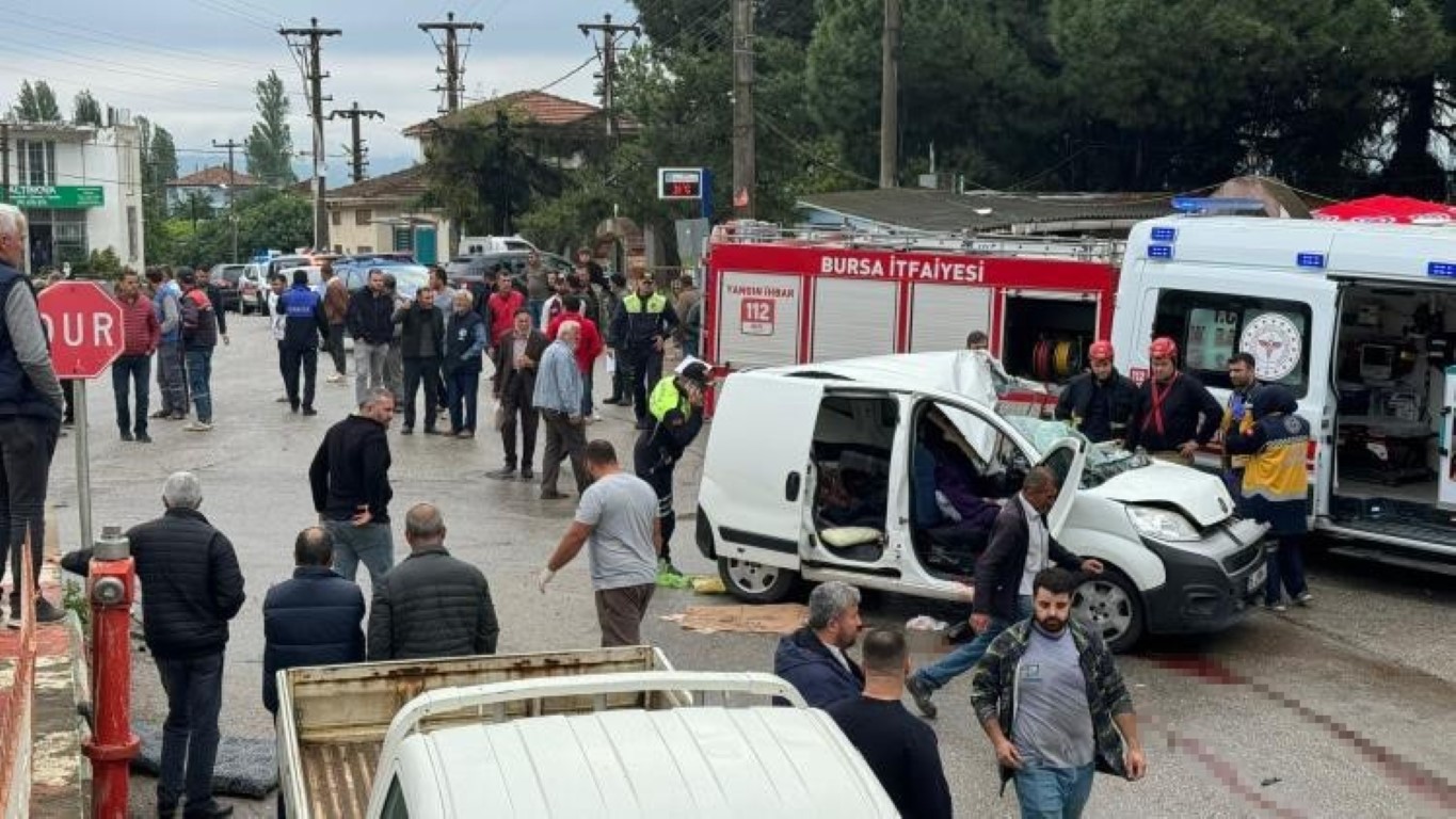 Bursa’da Korkunç Kaza 3 Ölü 4 Yaralı