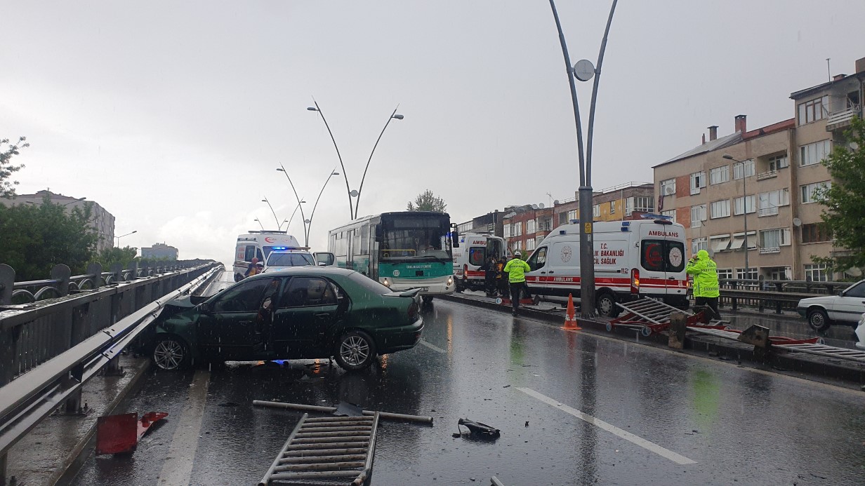 Kayseri Trafik Kazası Sağlık Personelinden Yaralı Bebeğe Anne Şefkati