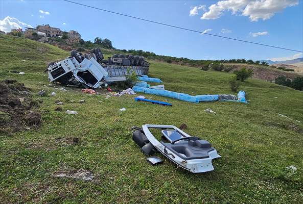 Tırın Sürücüsü Öldü, Kardeşi Yaralandı