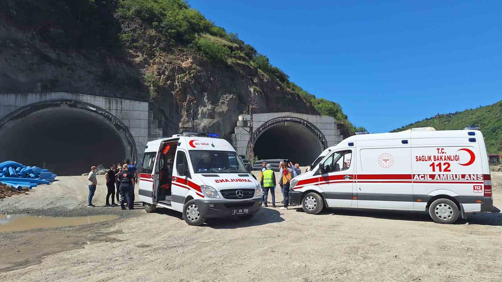 Tünel Inşaatında Iskele Çöktü 5 Işçi Yaralandı