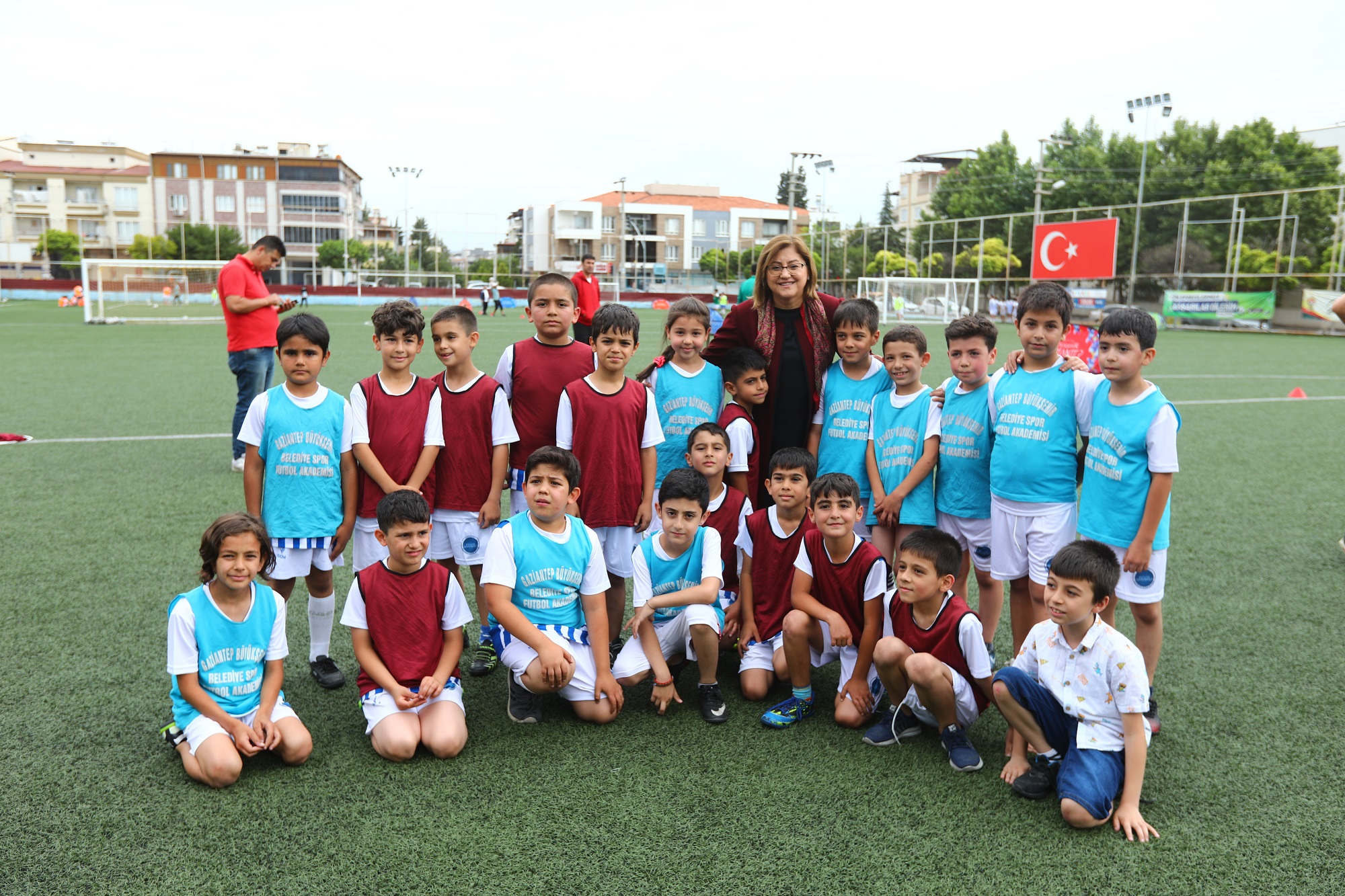 Gazi̇antep'te Çocuklar İçi̇n Yaz Tati̇li̇nde 11 Farkli Spor Dalinda Eği̇ti̇mler Başliyor! (2)