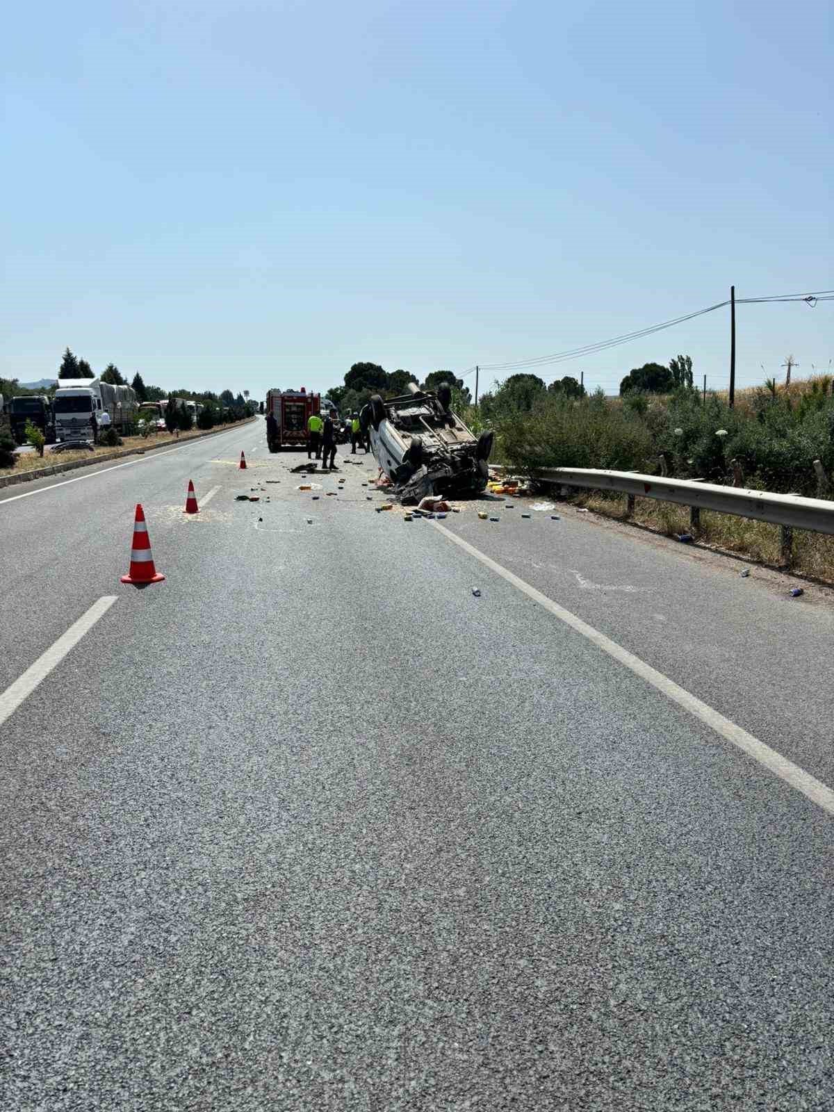 Manisa Iki Araç Çarpıştı 1 Ölü, 5 Yaralı