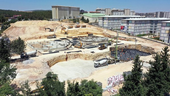 Gazi̇antep Üni̇versi̇tesi̇nde Yeni̇ Kütüphane Bi̇nasinin Temeli̇ Atildi 3