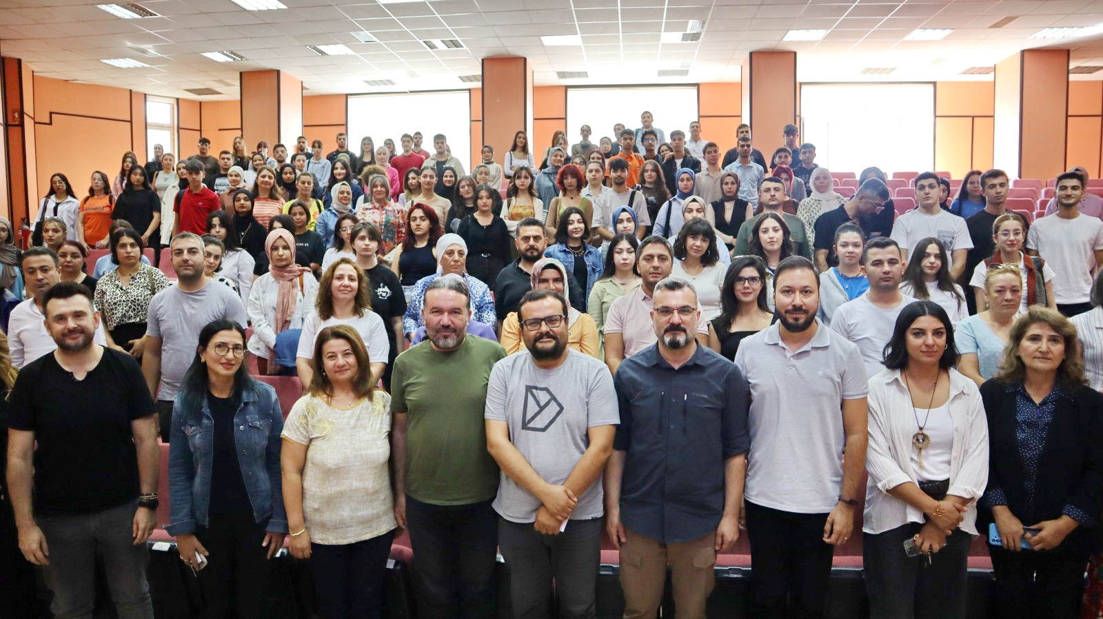 Gaün Güzel Sanatlar Fakültesi̇nde Oryantasyon Toplantisi 4