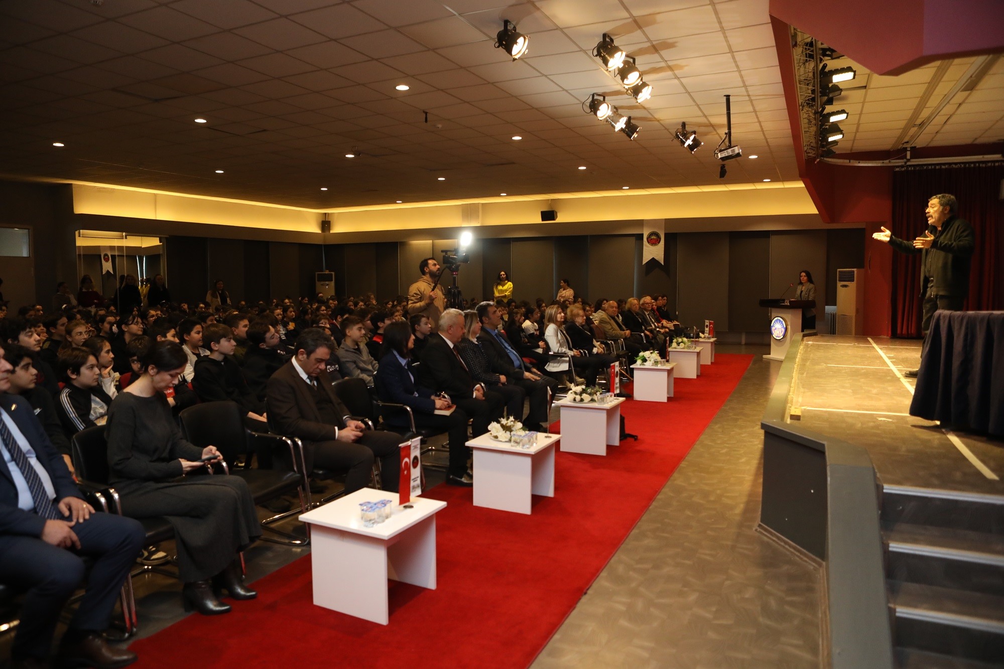 Gaziantep Kolej Vakfı Ahmet Ümit (1)