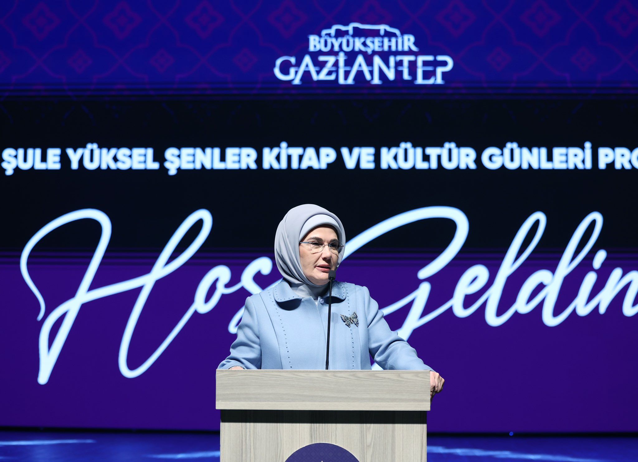 Emine Erdoğan Kitapsever (2)