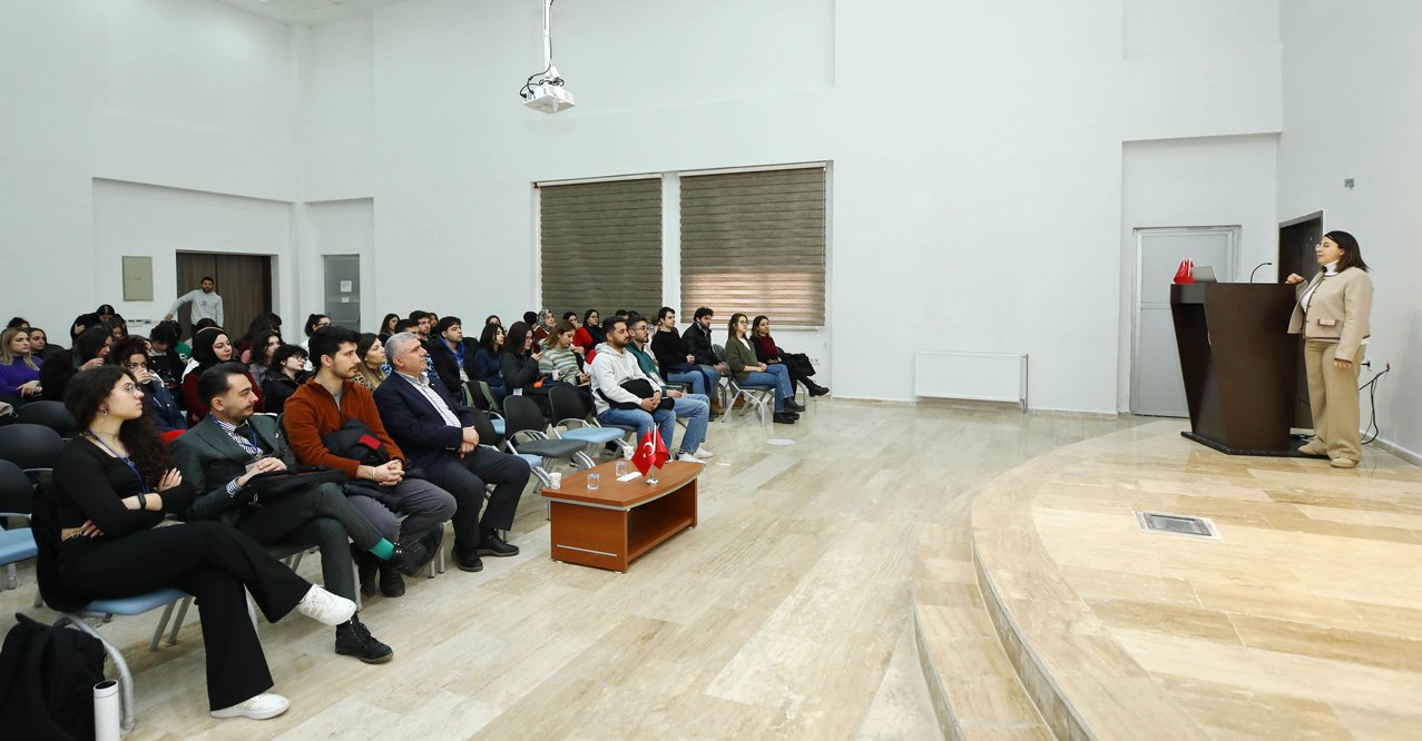 Gaziantep Mimarigaün’de Geleneksel Gazi̇antep Mi̇mari̇si̇ Konferansi Veri̇ldi̇ 2