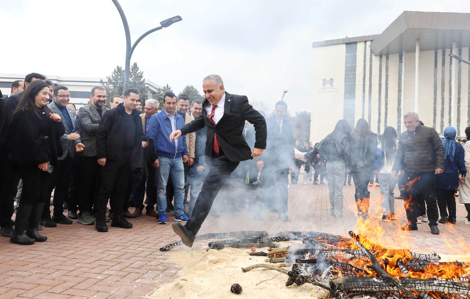 Gazi̇antep Üni̇versi̇tesi̇nde Nevruz Coşkusu (3)