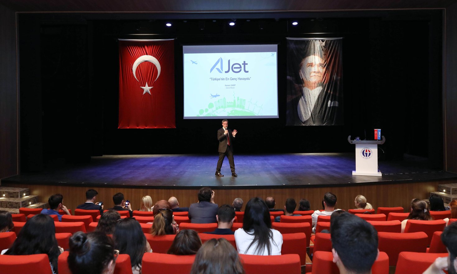 Ajet Genel Müdürü Kerem Sarp, Ufest Gazi̇antep’te Öğrenci̇lerle Buluştu (4)