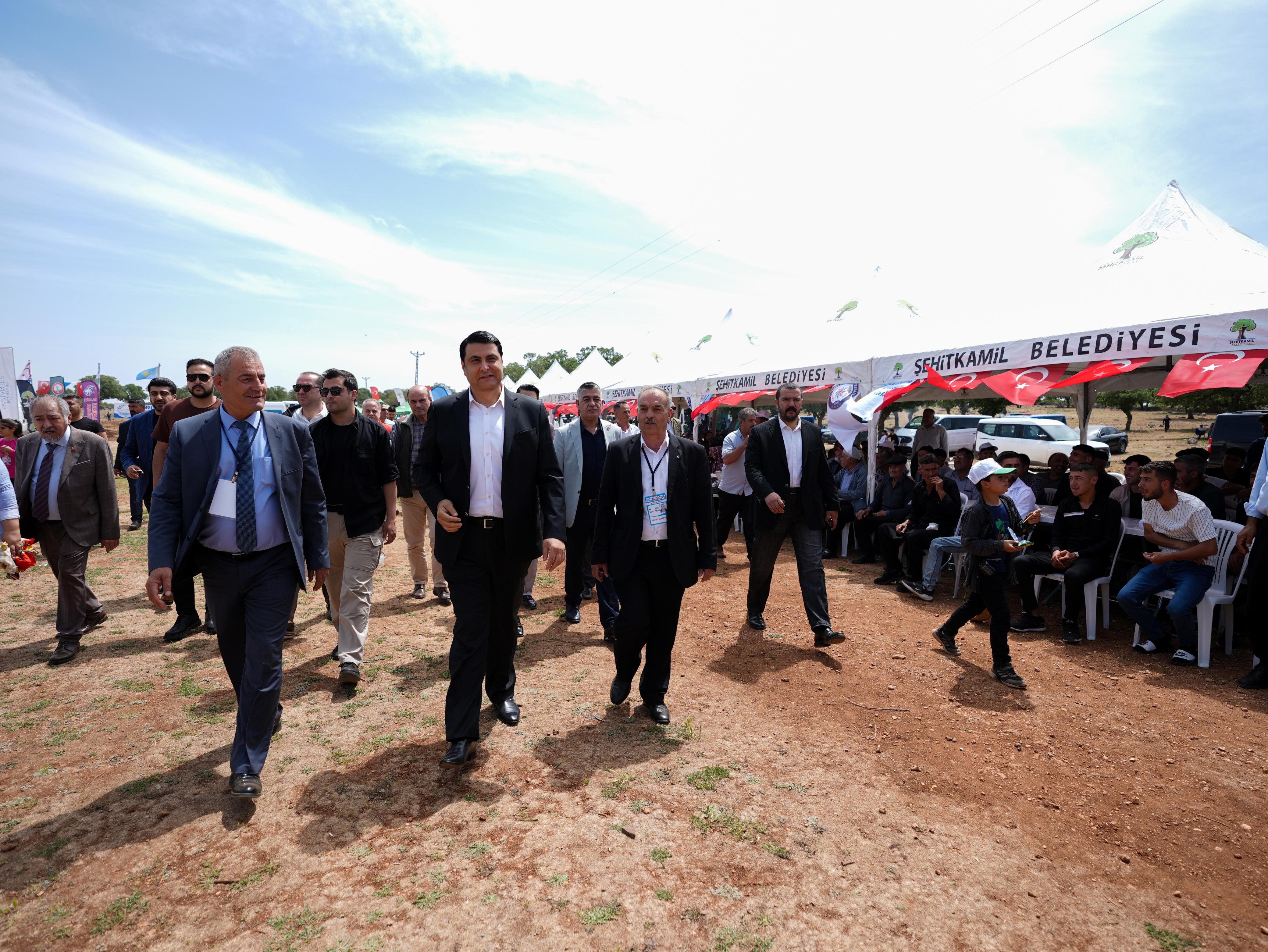 Başkan Yılmaz’a Rışvanlardan Sevgi Seli (2)