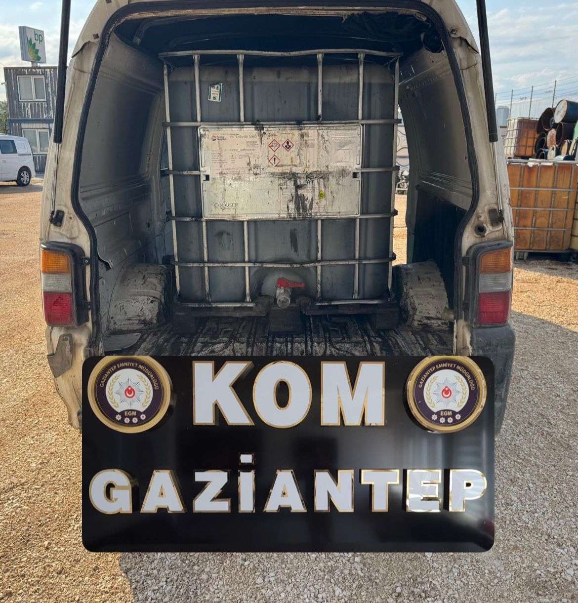 Kaçakçı08Cafcb6 4A05 4F7E 9F9E 95E358A5Cab6
