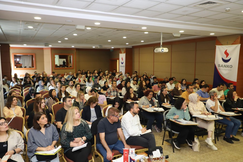 Sanko Üni̇versi̇tesi̇’nde Psi̇koloji̇k Danişmanrehber Öğretmen Buluşmalari Etki̇nli̇ği̇ Düzenlendi̇ (2) (1)