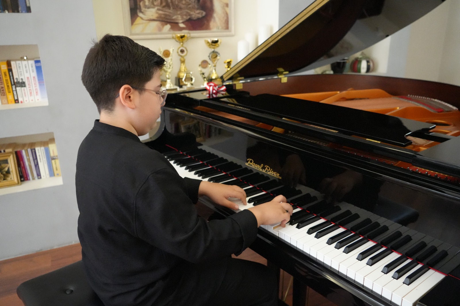13 Yaşındaki Piyanist Hamit (5)