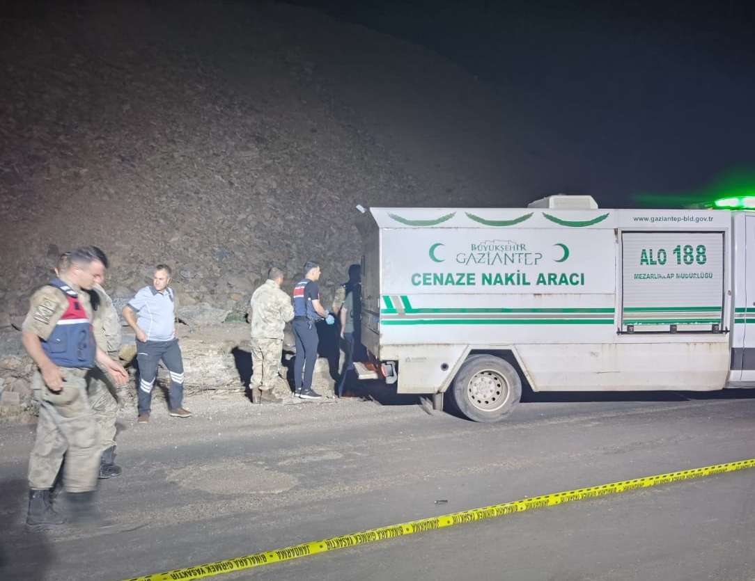 Kazaaa 20250624 38371107 38371105 Gaziantepte Devrilen Motosikletteki 2 Kisi Oldu (1)