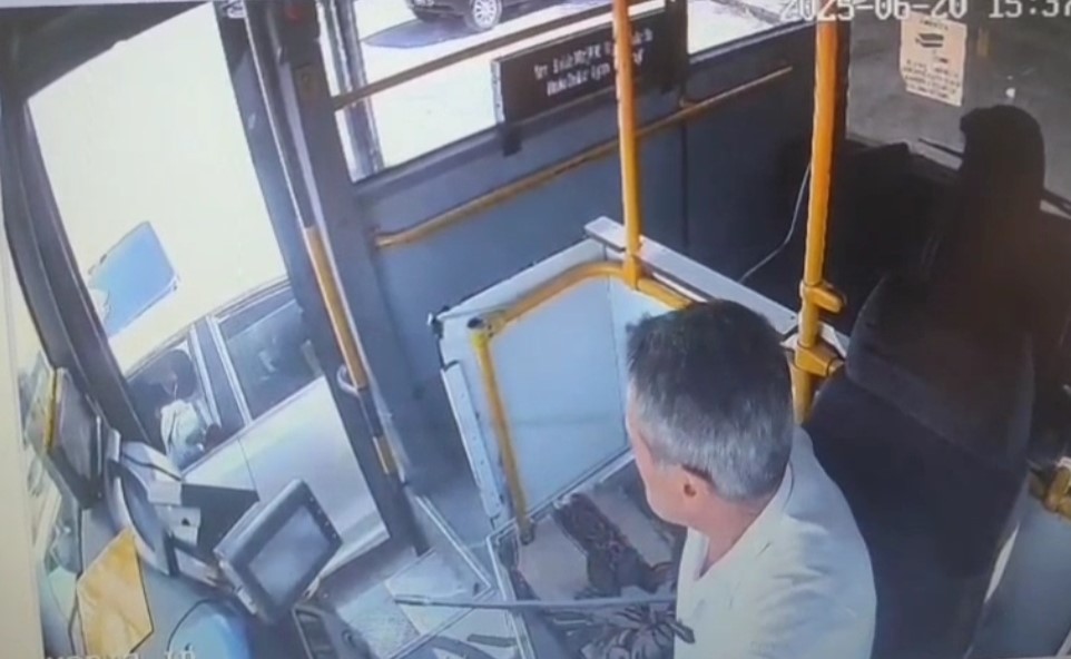 Otobüs Saldırı (1)
