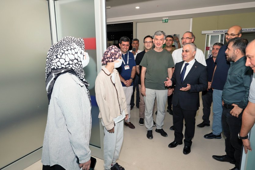 Gaün Çocuk Hastanesi̇nde Başarili Kemi̇k İli̇ği̇ Nakli̇ 2