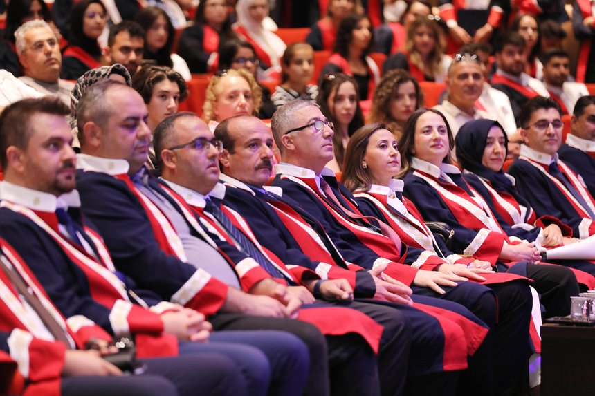 Gaün Havacilik Ve Uzay Bi̇li̇mleri̇ Fakültesi̇ Mezuni̇yet Töreni̇ Coşkuyla Kutlandi (3)