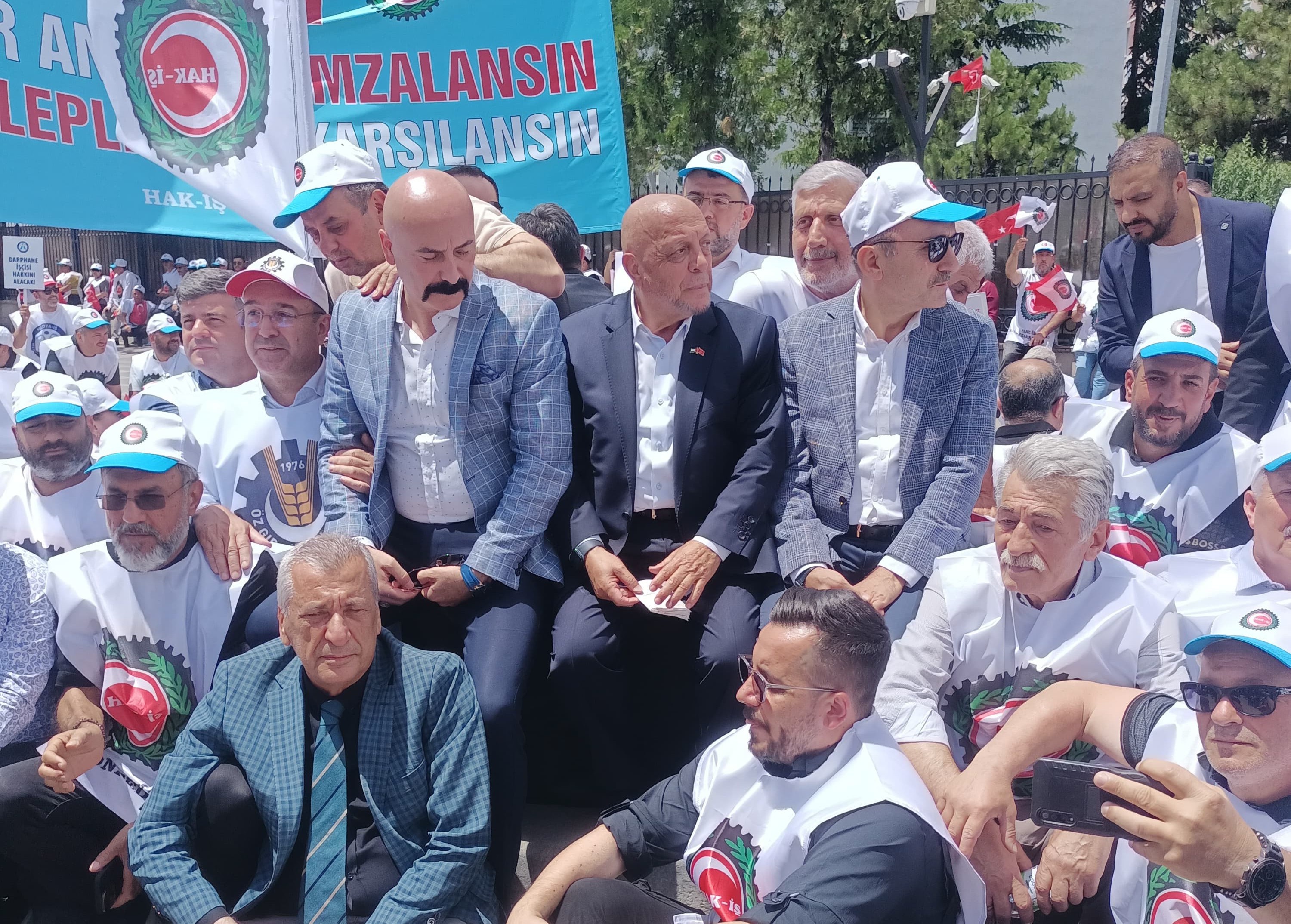 Hasan Öztürkmen1