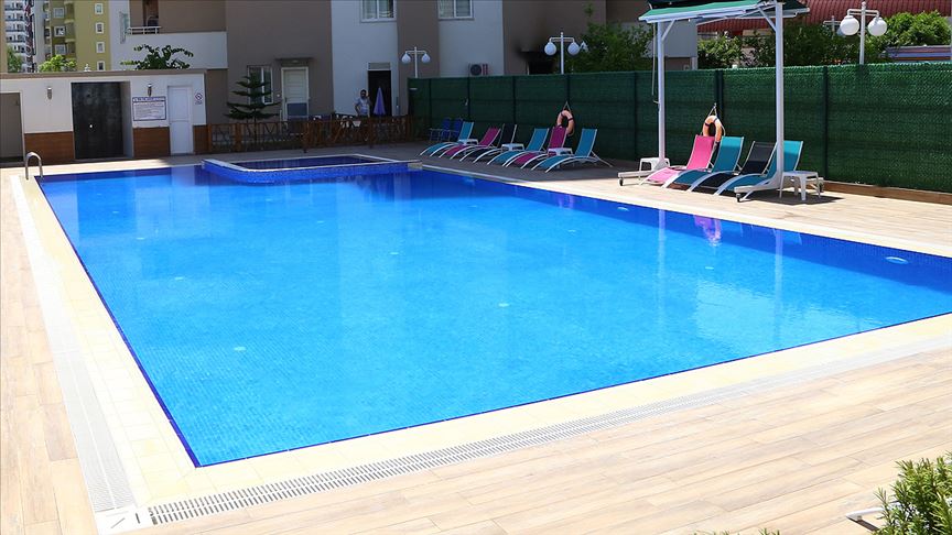Yüzme Ve Süs Havuzlarina Di̇kkat (2)