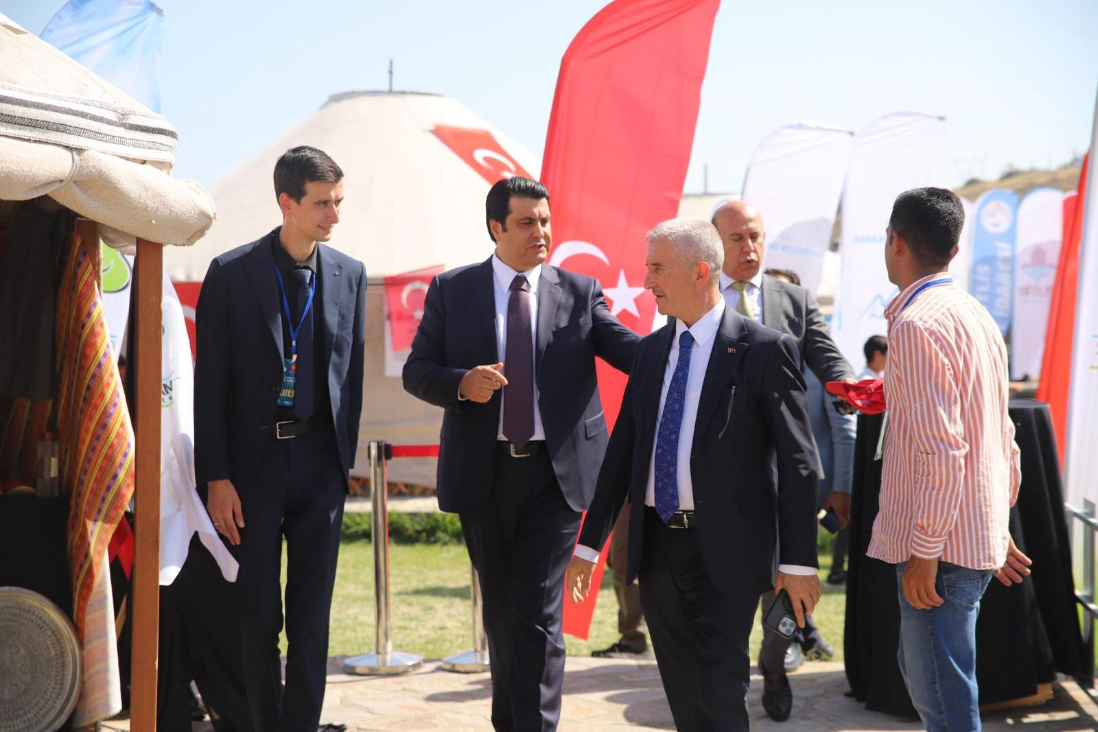 Ahlat1