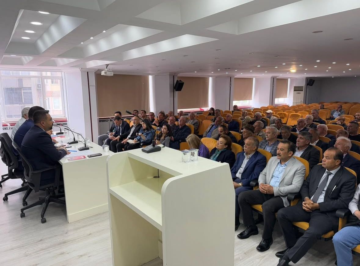 Chp Kiliçlari Kuşandi (2)
